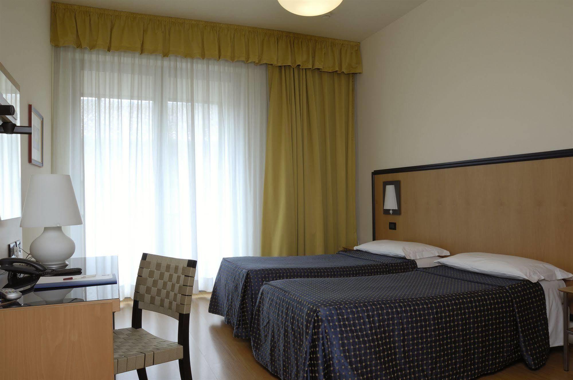 Hotel Masini Форли Номер фото